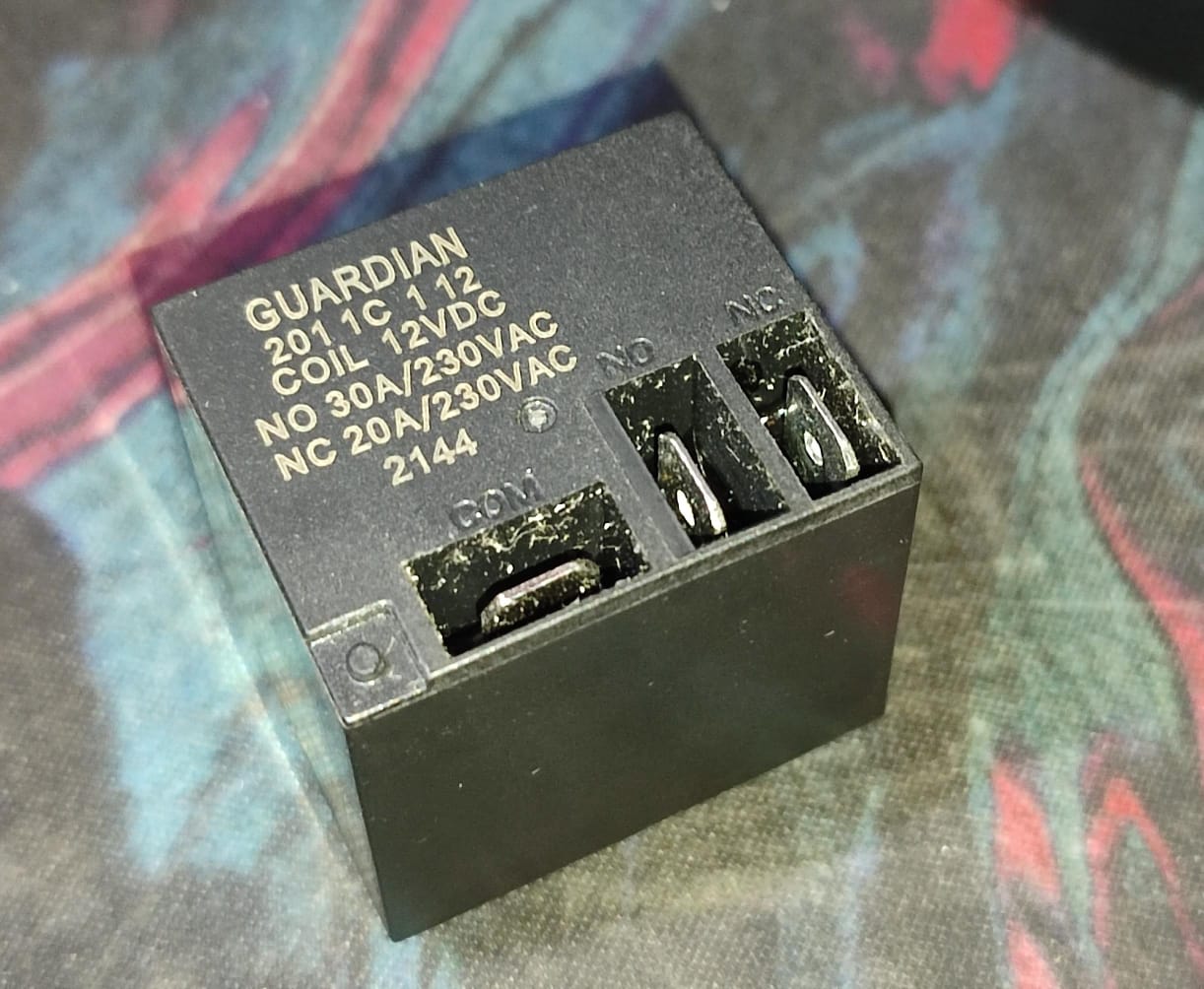 201 1C 1 12  12V DC 30A / 20A BOX GUARDIAN RELAY ET11220