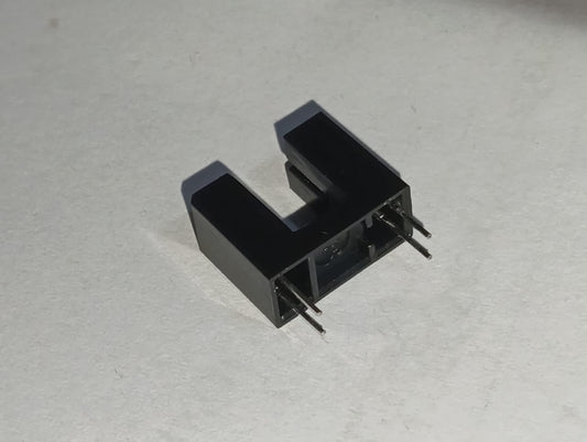 ST150(ZD) 5mm 1.2V DIP-4 Photointerrupters Transistor Output A2028