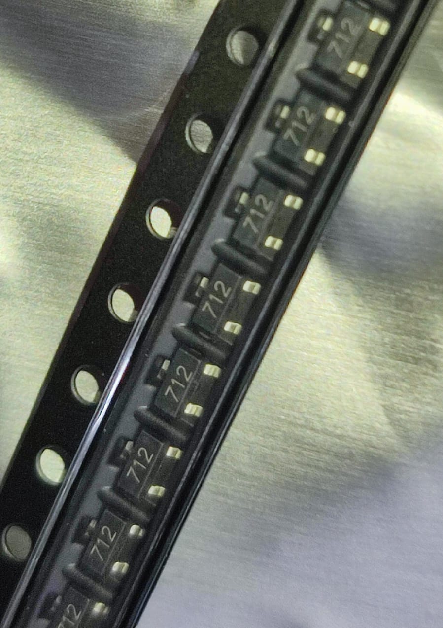 PSM712-ES Bidirectional TVS diode SOT23 17A 712 7V 12V SM712 350W ET7127