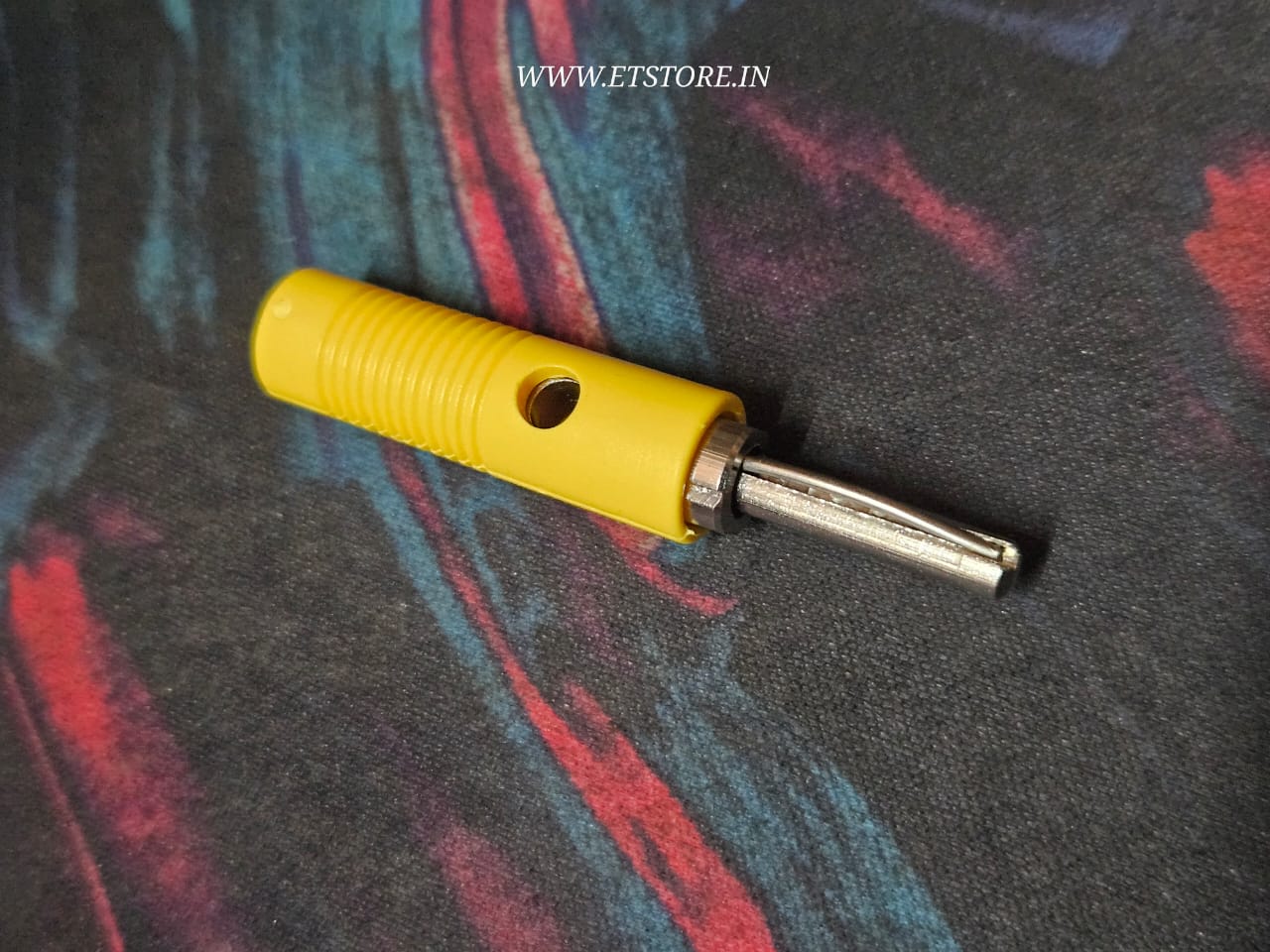 YELLOW 4mm Banana Jack male ET8181