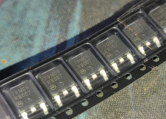 79M05 TO252 smd 7905 -5V 500mA Regulator ET11297