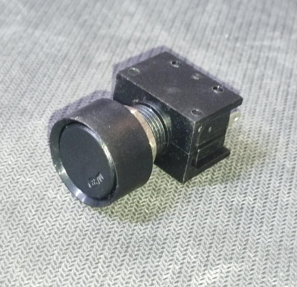 BLACK MPS-1 4 LEG 4A PUSH BUTTON Switch Elcom MPS1 ET8370 – EMERGING ...