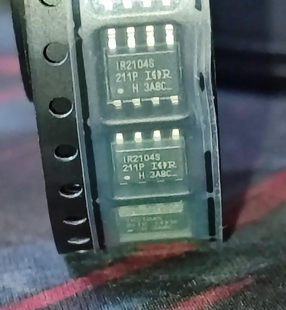 IR2104S IR SOIC-8 HALF BRIDGE DRIVER ET9864