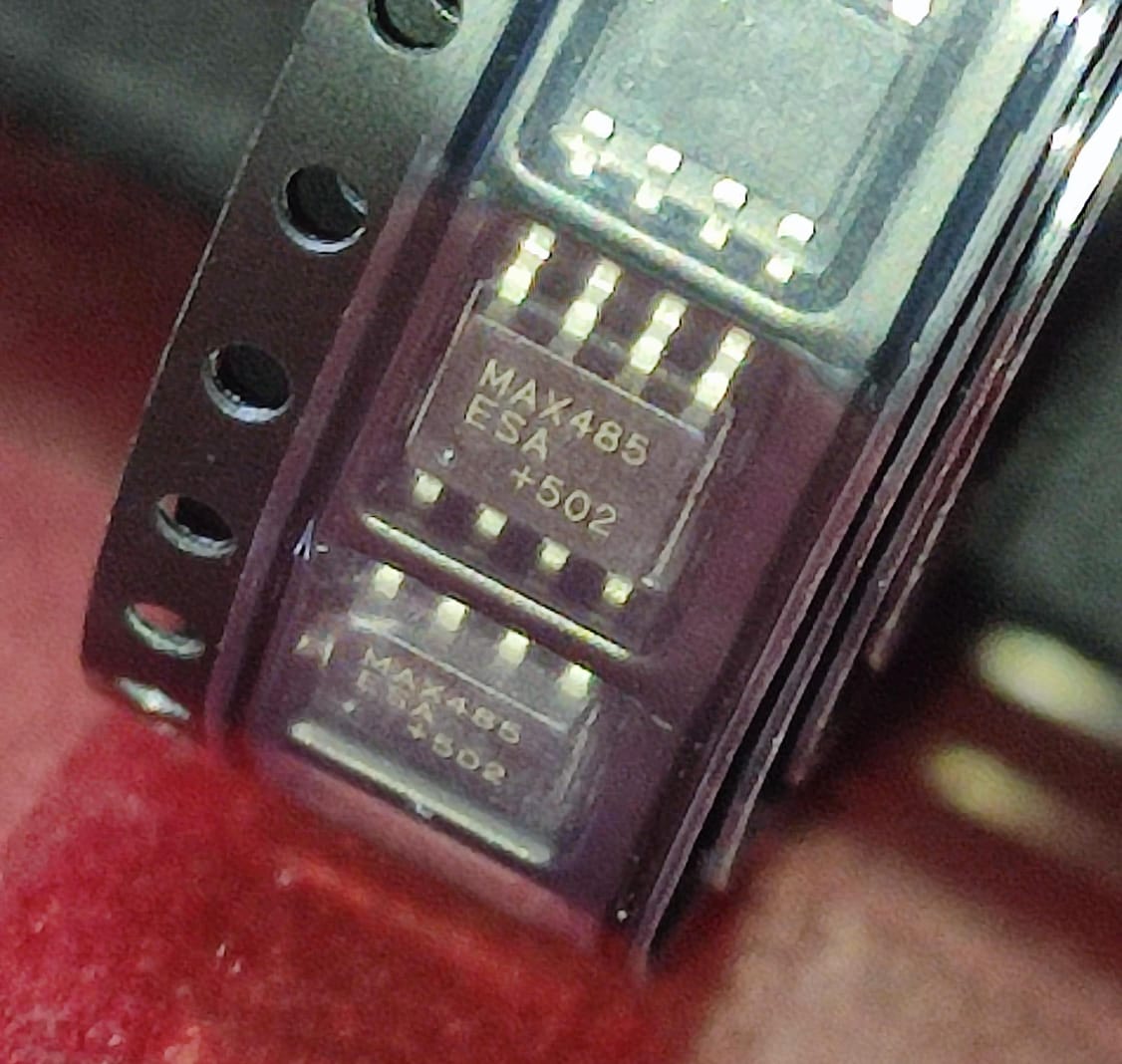 MAX485ESA+ Maxim SOIC8 SMD ET9772