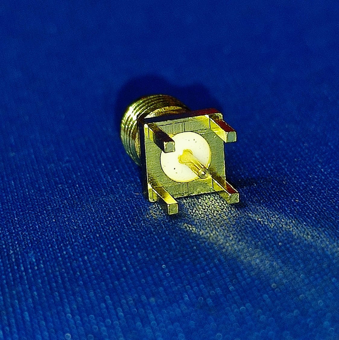 SMA Connector female straight for PCB antenna ET8268