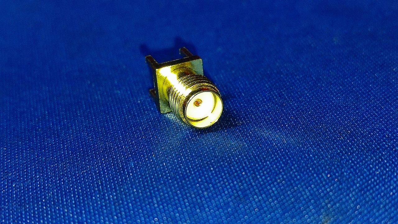 SMA Connector female straight for PCB antenna ET8268