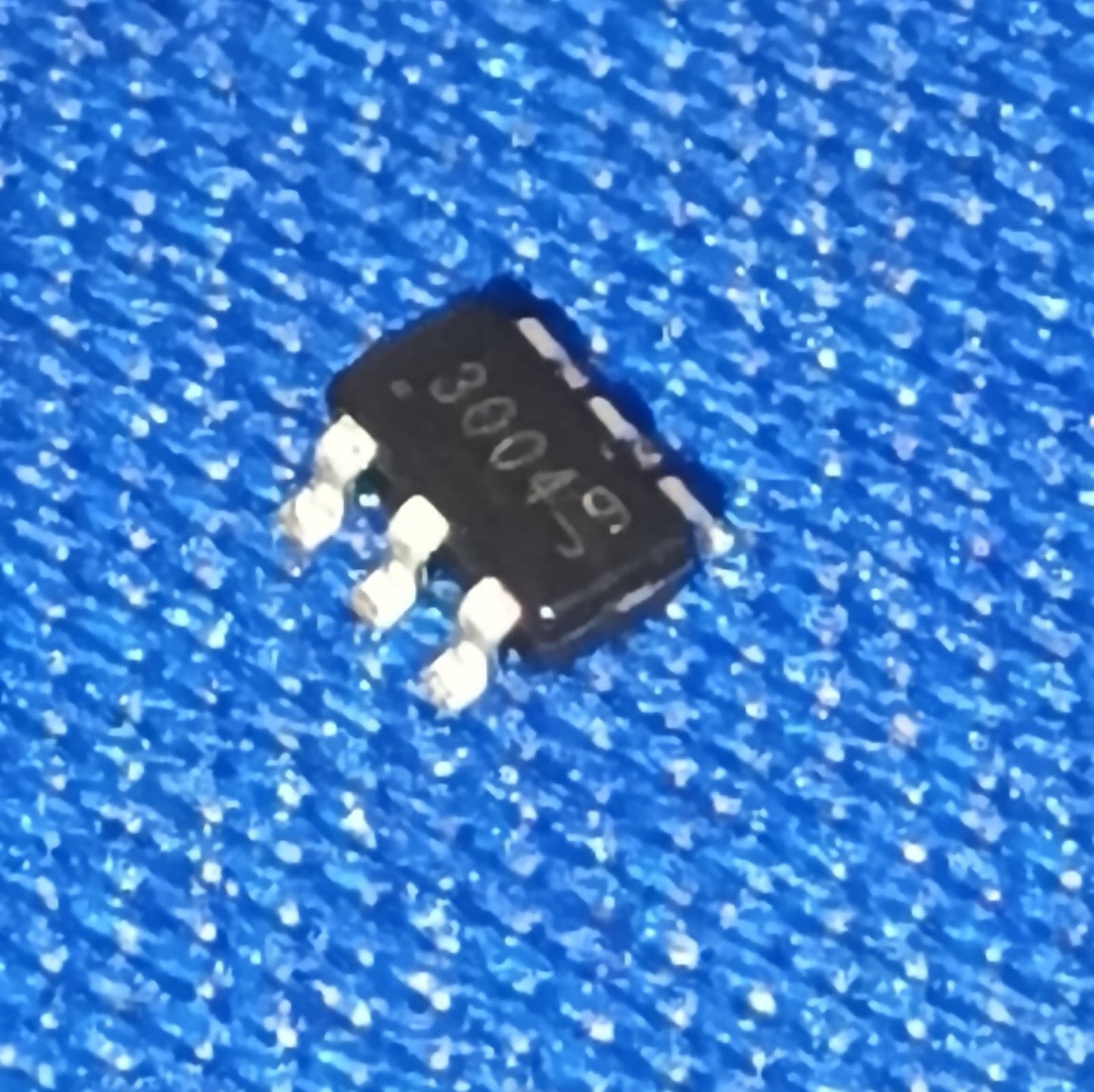 ZXGD3004E6TA SOT-23-6  40V 8A Gate Drivers 3004 ETA2768
