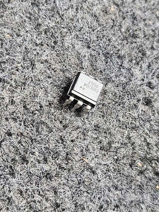 MOC3052M DIP6 opto coupler LITEON ETA1504