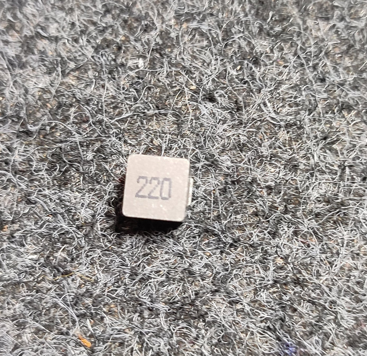 22uH 3.2A SMD 7.1x6.6mm DH0650H-220M  dehongganying ±20% Inductors 220 ETH6868